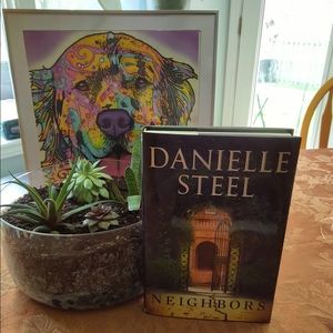 Neigbors: 
by DANIELLE STEEL